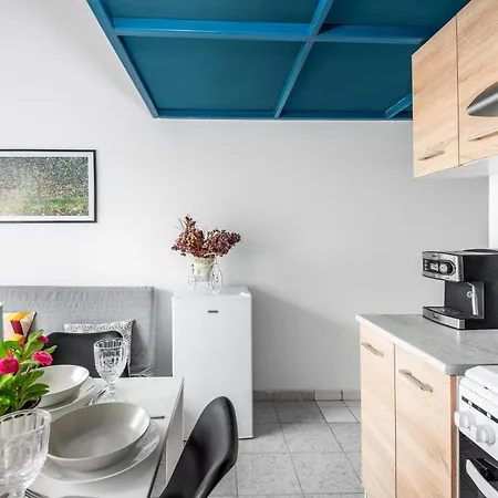 Apartment Sea Front In *