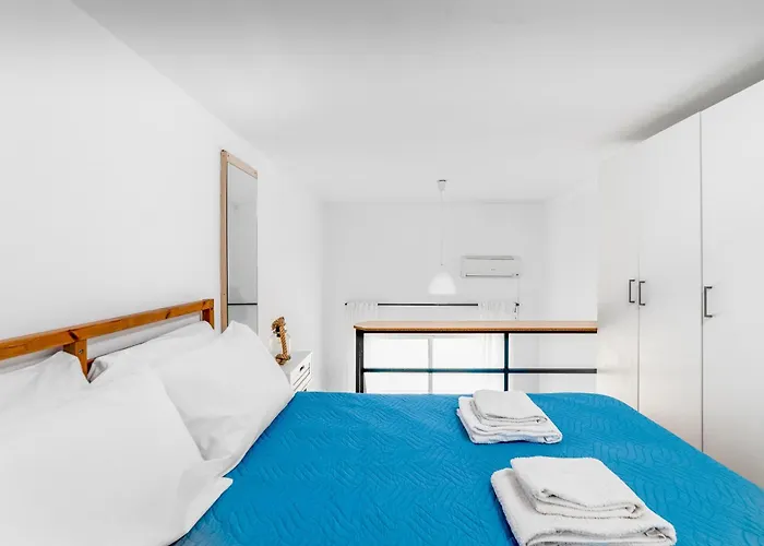 Sea Front In Apartment *